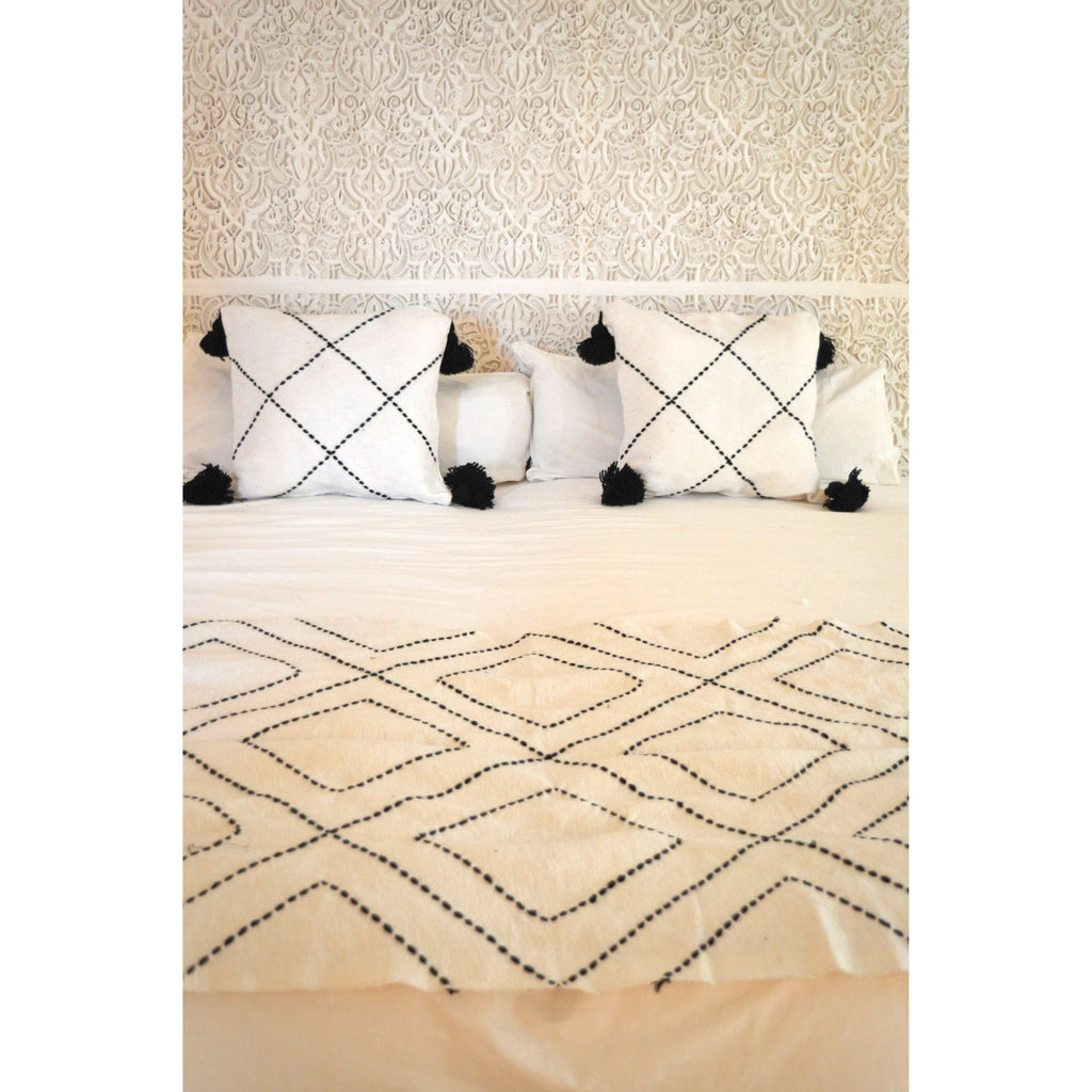 Black & White Beni Ourain Style Moroccan Handwoven Bed-End Cover Blanket,Black & White Beni Ourain Style Moroccan Handwoven Bed-End Cover Blanket