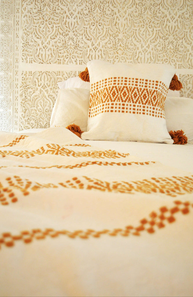 White & Mustard Berber Style Moroccan Handwoven Bed-End Cover Blanket,White & Mustard Berber Style Moroccan Handwoven Bed-End Cover Blanket