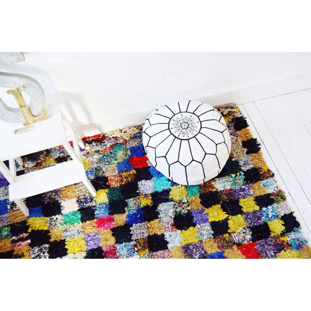 FREE SHIPPING>> Vintage Long Moroccan Boucherouite Rug, Moroccan Rug 8.5 x 5.6 ft. - Maison De Marrakech