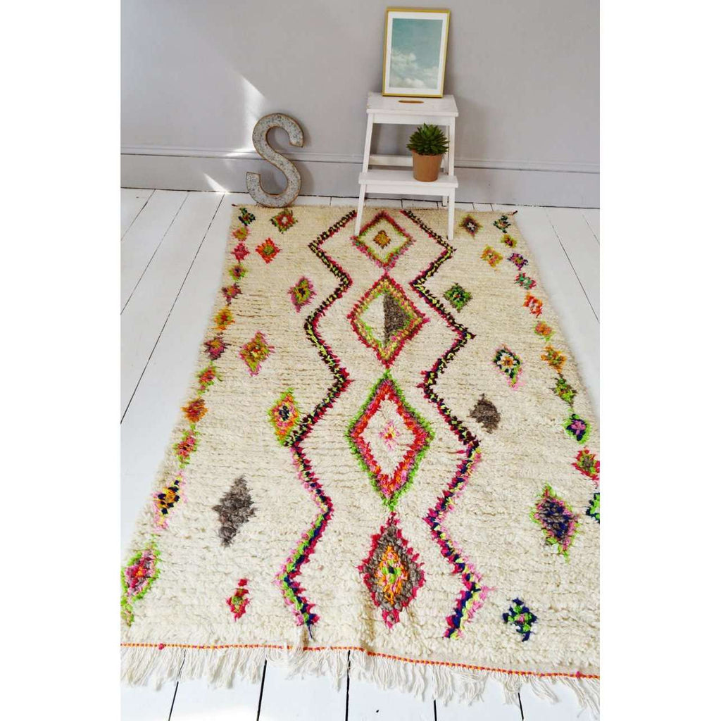 FREE SHIPPING>> Vintage Moroccan Boucherouite Rug, Beni Ouirain Moroccan Rug No. 31, 6.1 x 3.8 ft. - Maison De Marrakech